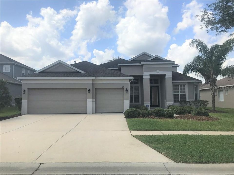 Recently Rented: $2,300 (5 beds, 4 baths, 3404 Square Feet)