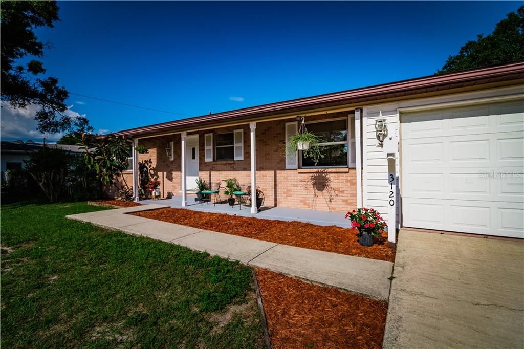 Recently Sold: $237,900 (3 beds, 2 baths, 1658 Square Feet)