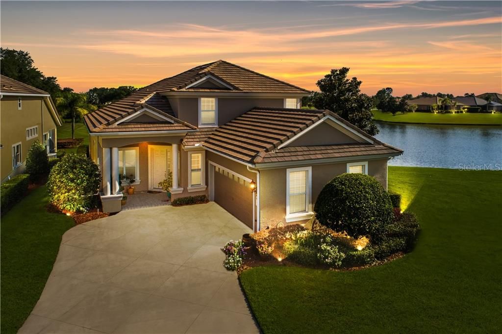 Recently Sold: $475,000 (3 beds, 2 baths, 3015 Square Feet)