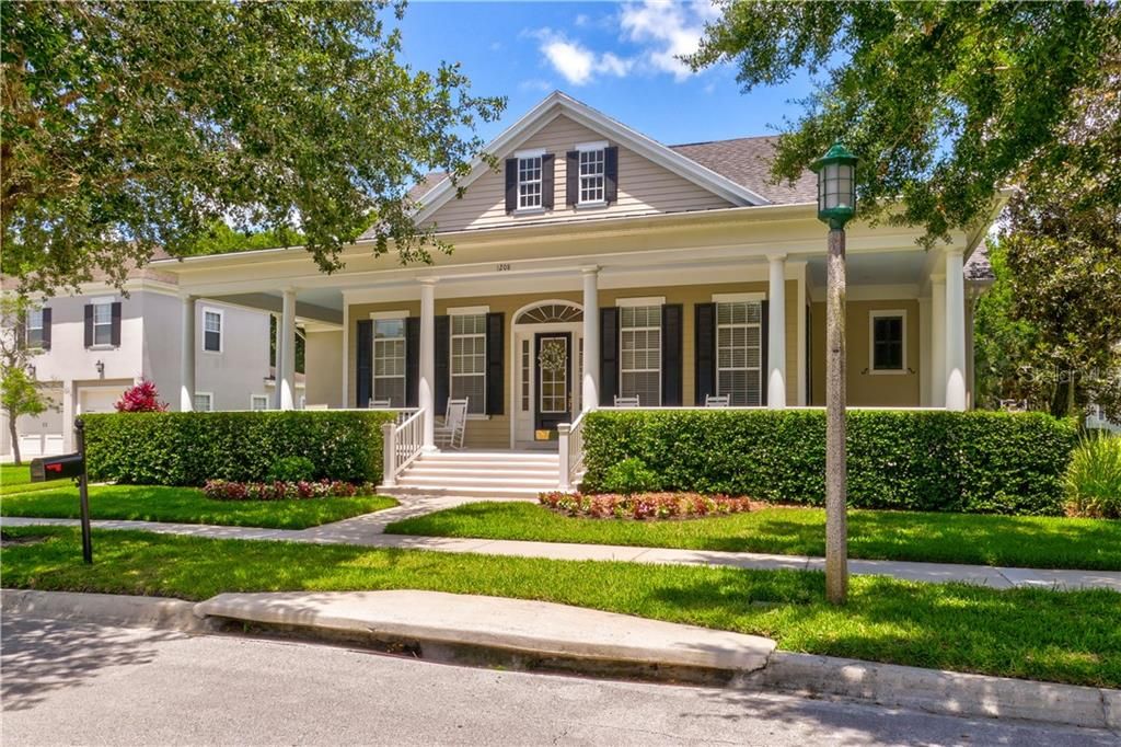 Vendido Recientemente: $999,000 (6 camas, 4 baños, 4159 Pies cuadrados)