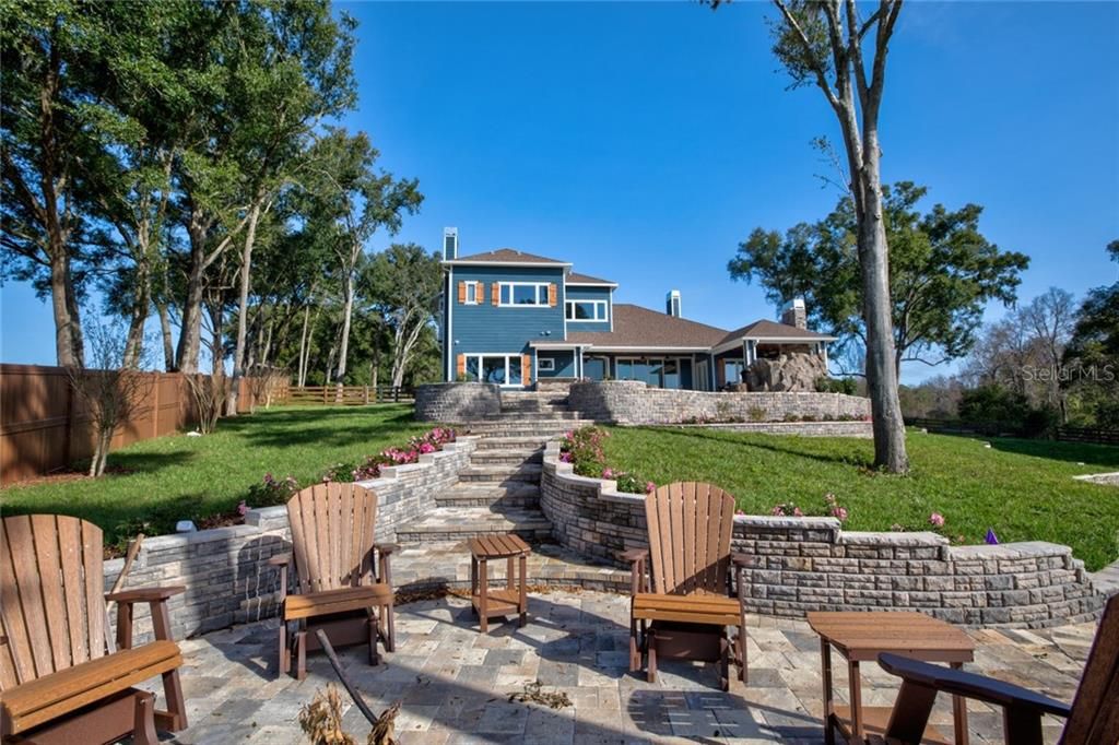 Recently Sold: $1,190,000 (5 beds, 5 baths, 4946 Square Feet)