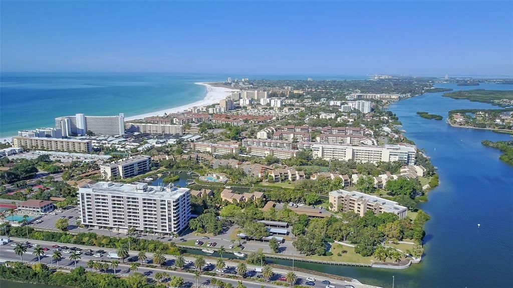 В аренду: $9,500 (2 спален, 2 ванн, 1489 Квадратных фут)