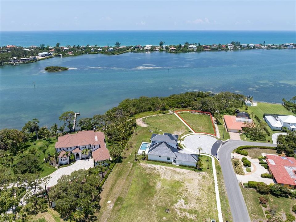 For Sale: $1,450,000 (0.53 acres)