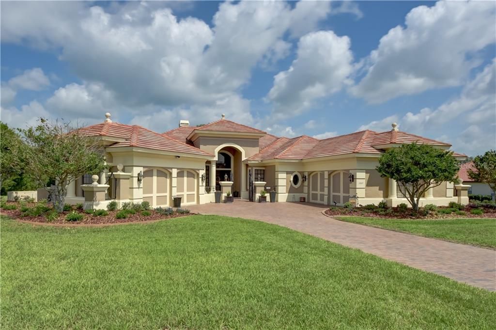 Vendido Recientemente: $799,000 (4 camas, 4 baños, 4215 Pies cuadrados)