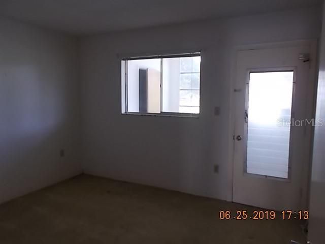 Recently Sold: $43,900 (2 beds, 1 baths, 874 Square Feet)
