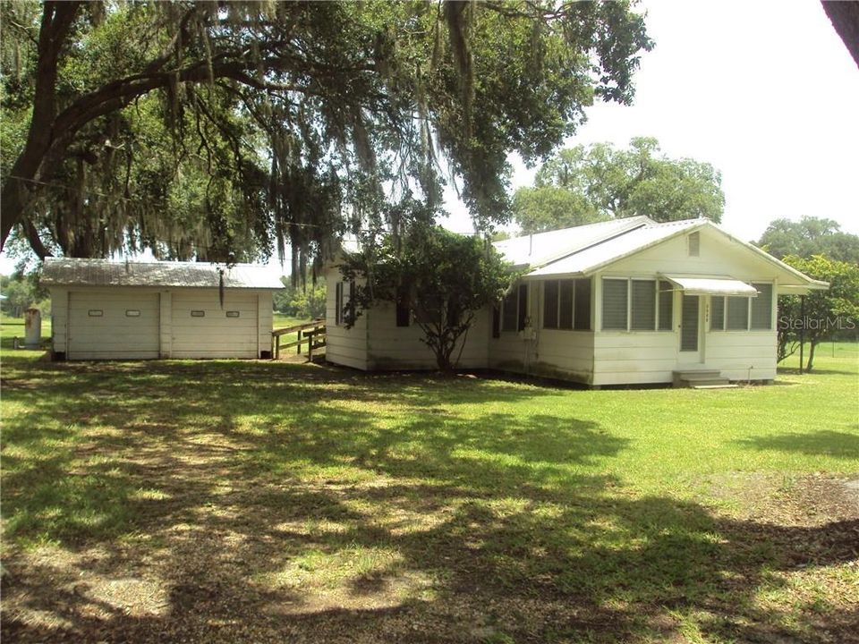 Recently Sold: $250,000 (2 beds, 1 baths, 1080 Square Feet)