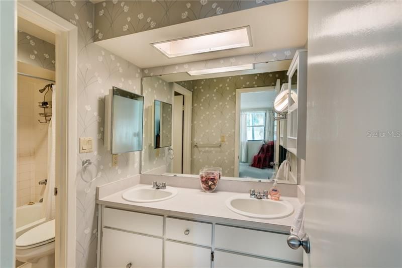 2A Master Bathroom with double vanity