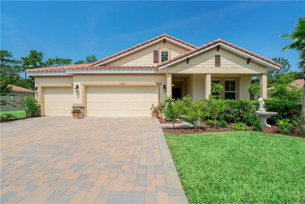 Recently Sold: $299,900 (4 beds, 3 baths, 2104 Square Feet)