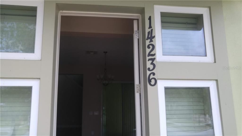 Recientemente alquilado: $2,000 (3 camas, 2 baños, 1935 Pies cuadrados)