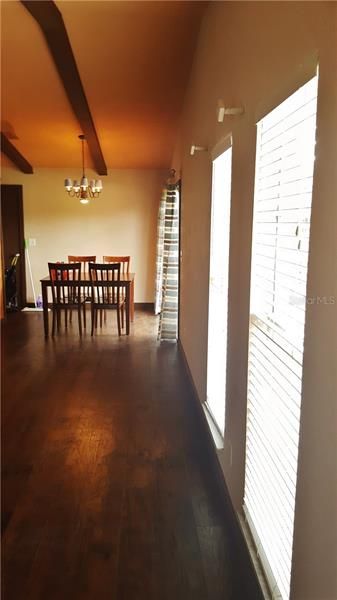 Recently Sold: $116,000 (2 beds, 1 baths, 952 Square Feet)