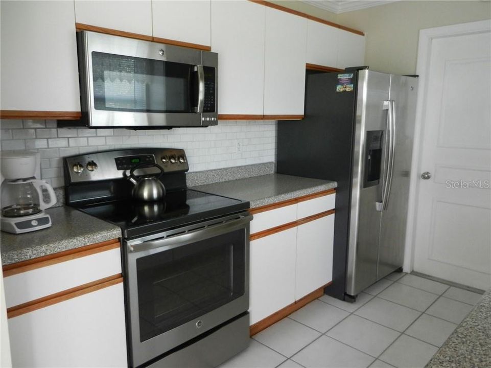 For Rent: $3,300 (3 beds, 2 baths, 1267 Square Feet)