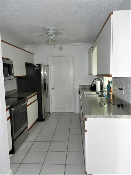 For Rent: $3,300 (3 beds, 2 baths, 1267 Square Feet)