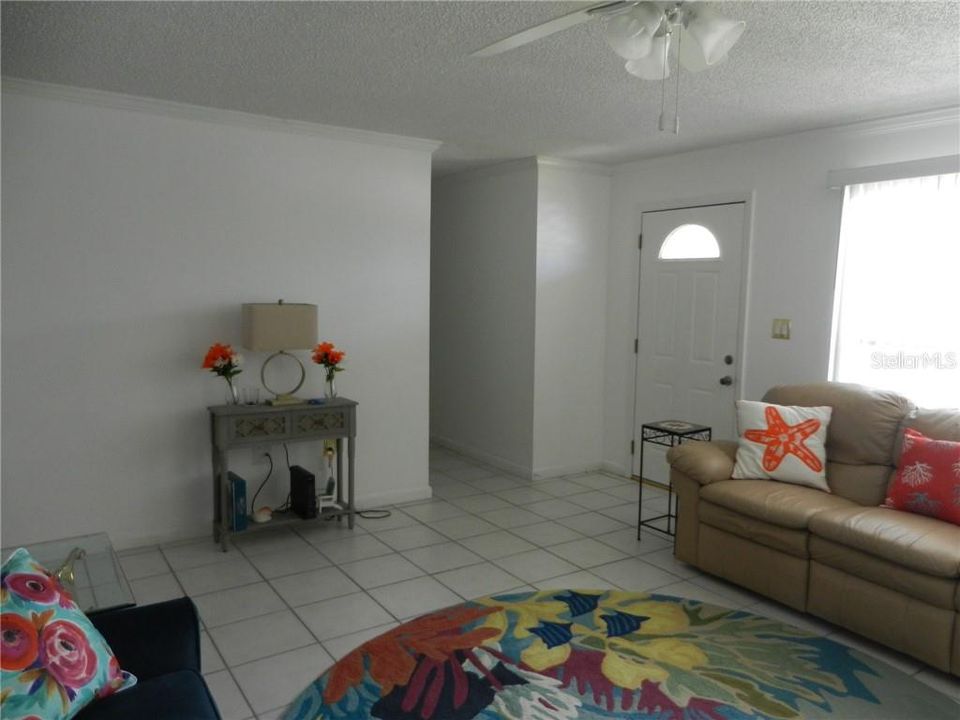 For Rent: $3,300 (3 beds, 2 baths, 1267 Square Feet)