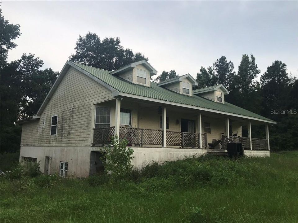 Recently Sold: $223,000 (3 beds, 3 baths, 1899 Square Feet)