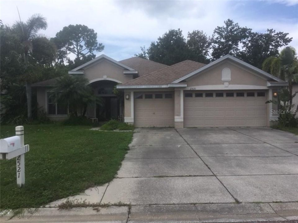 Vendido Recientemente: $220,000 (3 camas, 3 baños, 2319 Pies cuadrados)