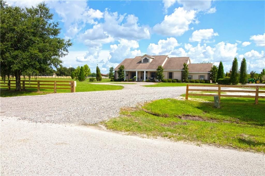 Recently Sold: $675,900 (4 beds, 3 baths, 3040 Square Feet)