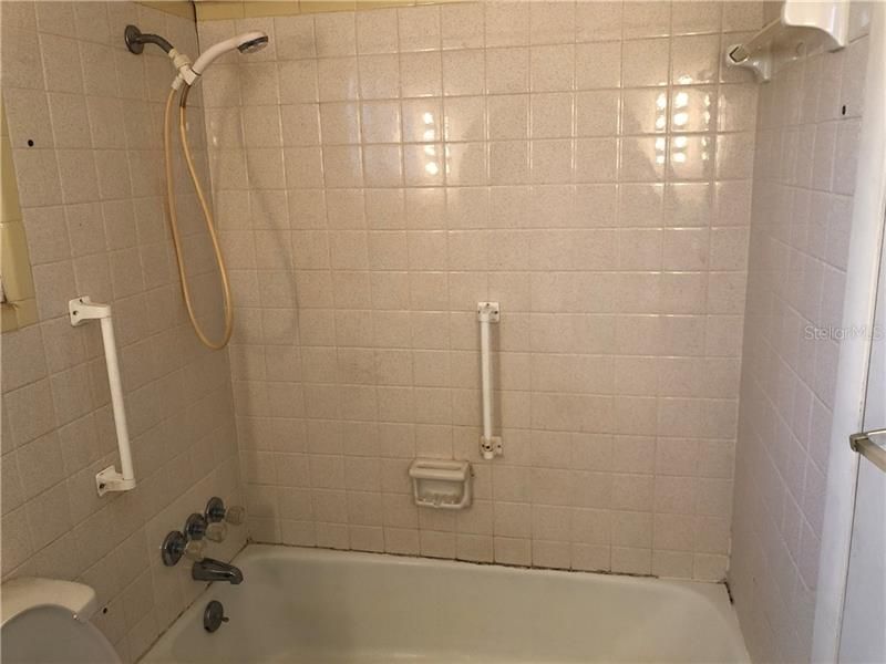 Vendido Recientemente: $89,900 (3 camas, 1 baños, 1440 Pies cuadrados)