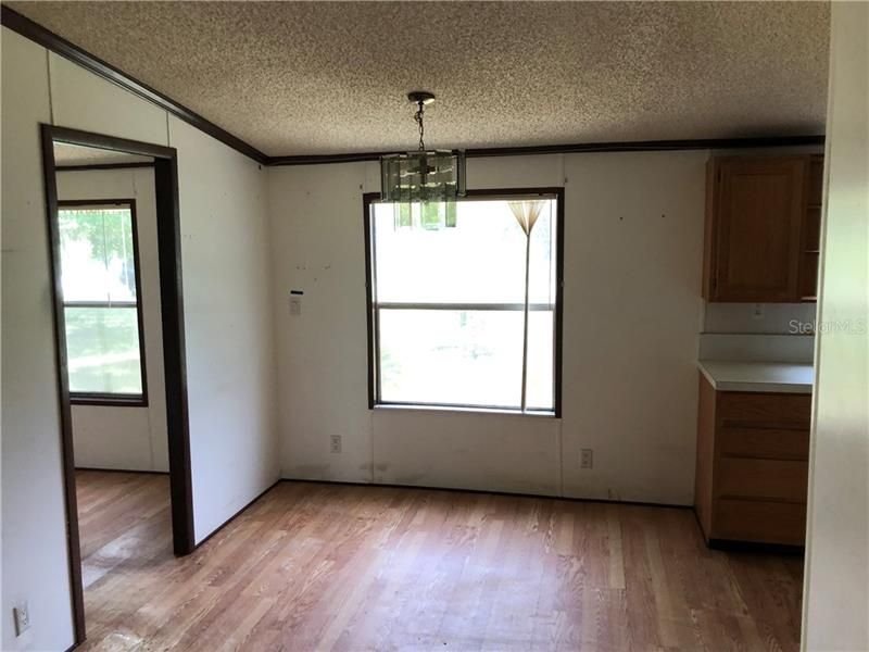 Recently Sold: $67,500 (3 beds, 2 baths, 1560 Square Feet)