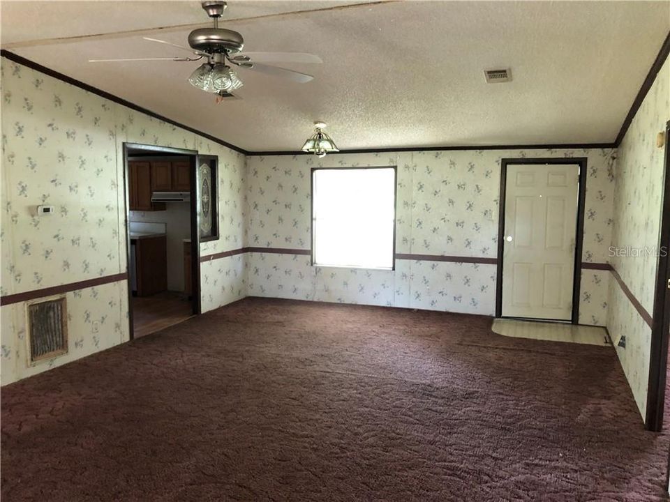 Recently Sold: $67,500 (3 beds, 2 baths, 1560 Square Feet)