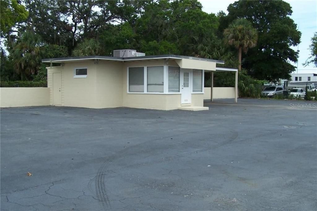 Recently Sold: $320,000 (0 beds, 0 baths, 872 Square Feet)