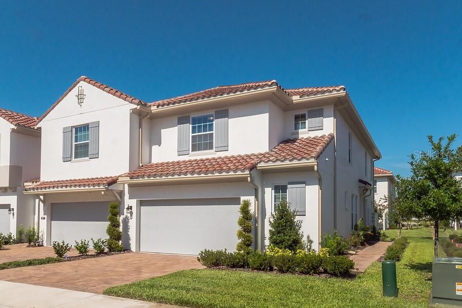 Vendido Recientemente: $304,990 (3 camas, 2 baños, 2105 Pies cuadrados)