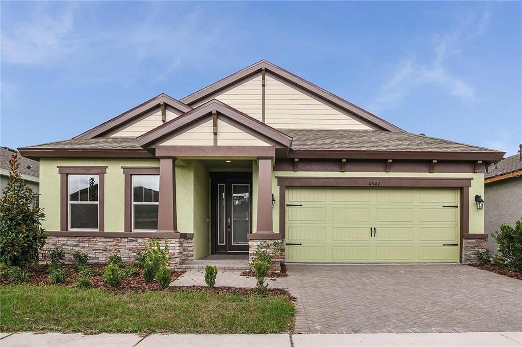 Vendido Recientemente: $339,990 (4 camas, 2 baños, 2101 Pies cuadrados)