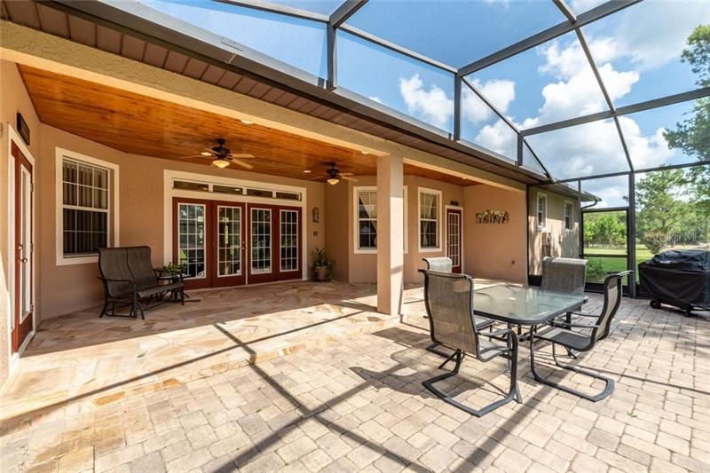 Recently Sold: $750,000 (4 beds, 2 baths, 2841 Square Feet)