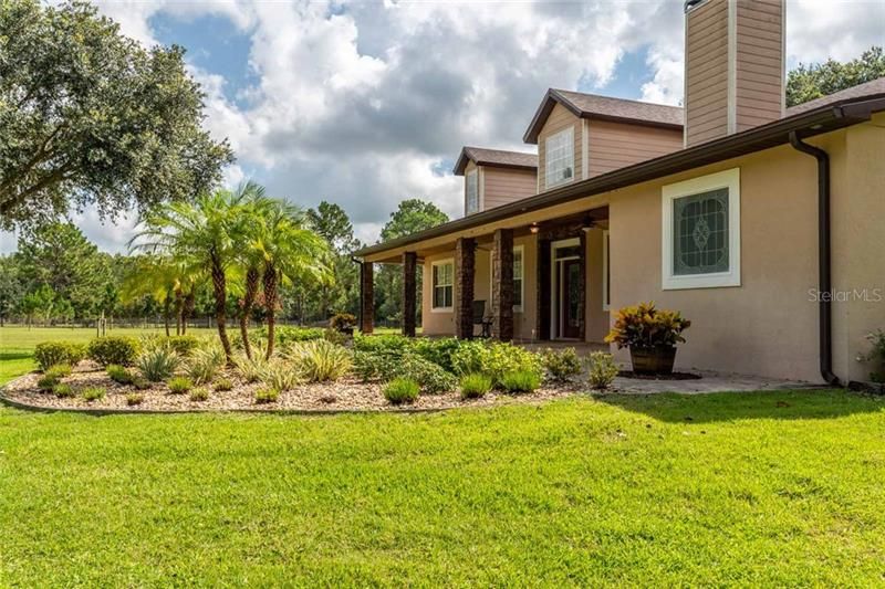 Recently Sold: $750,000 (4 beds, 2 baths, 2841 Square Feet)