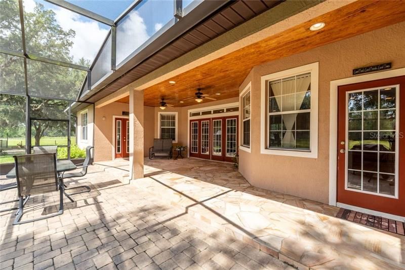 Recently Sold: $750,000 (4 beds, 2 baths, 2841 Square Feet)