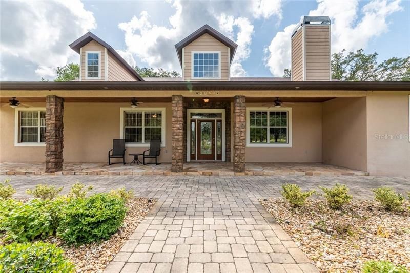 Recently Sold: $750,000 (4 beds, 2 baths, 2841 Square Feet)