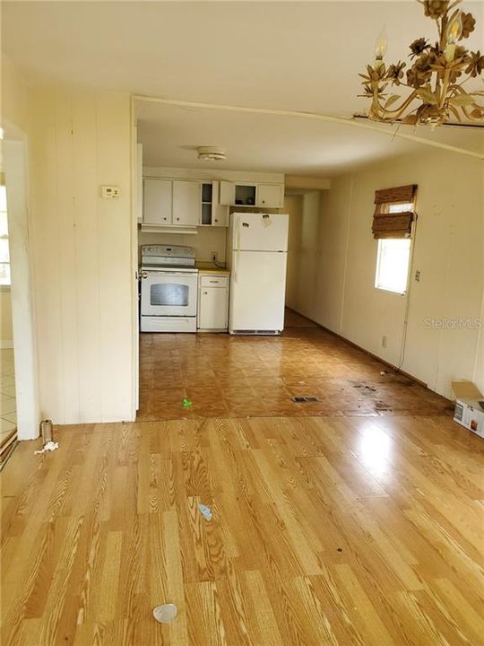 Vendido Recientemente: $55,000 (2 camas, 1 baños, 984 Pies cuadrados)