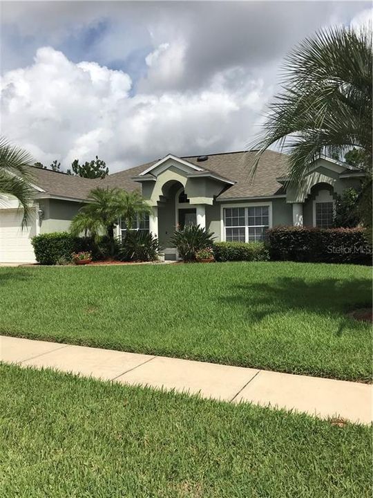 Recently Rented: $2,350 (4 beds, 2 baths, 2236 Square Feet)