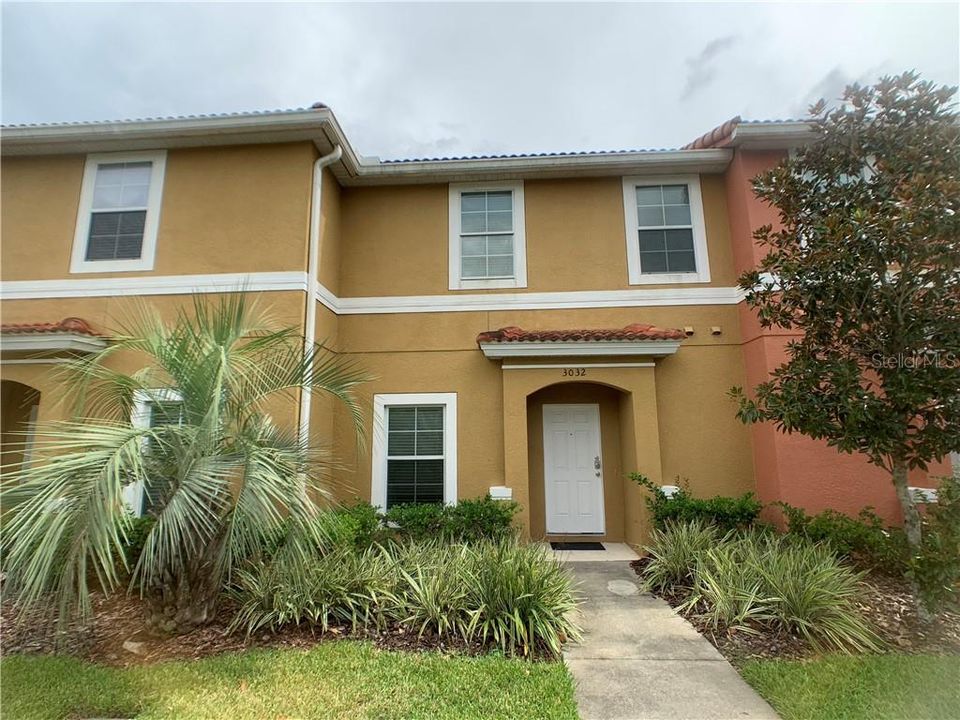 Recently Sold: $171,950 (2 beds, 2 baths, 1161 Square Feet)