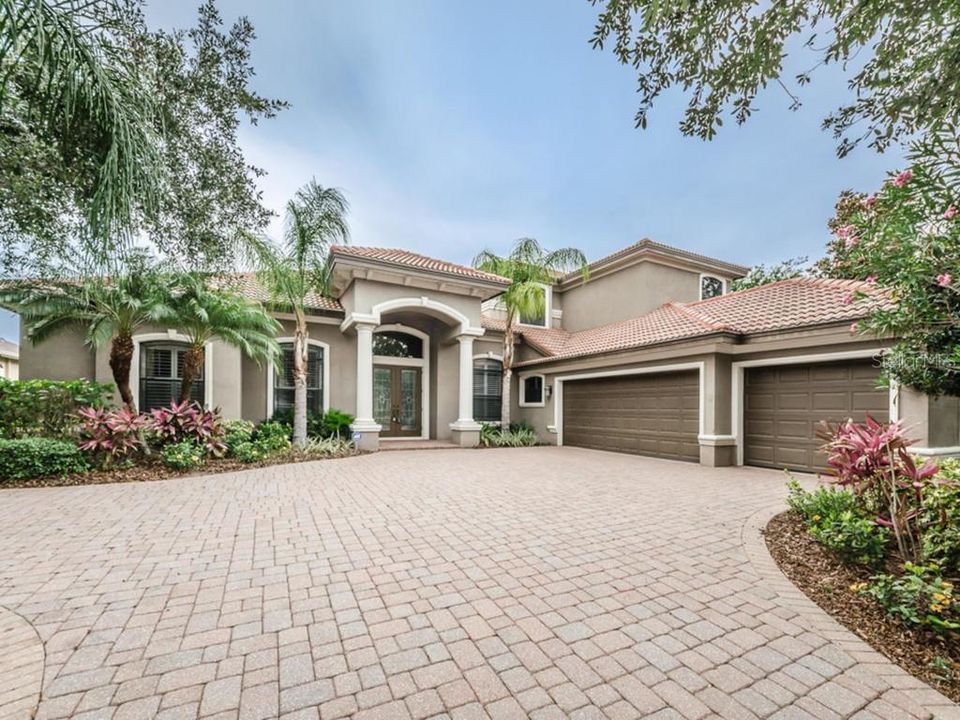 Vendido Recientemente: $695,000 (4 camas, 3 baños, 4154 Pies cuadrados)