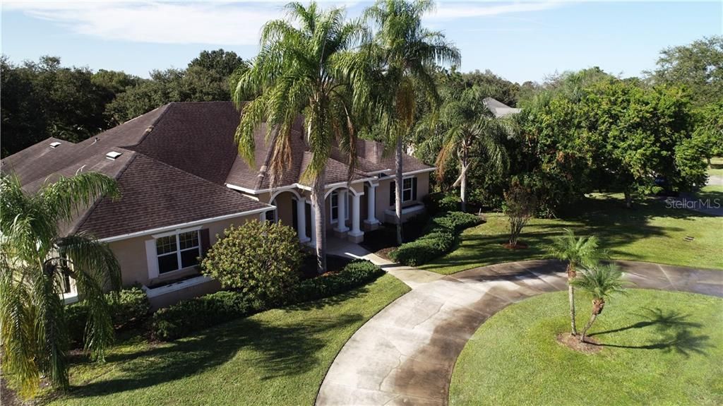 Welcome to FL living at it's best, 2539 Partridge Dr.!