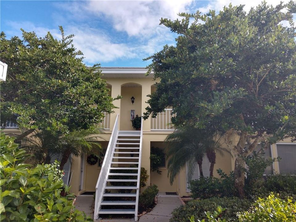 Recently Rented: $3,500 (2 beds, 2 baths, 1110 Square Feet)
