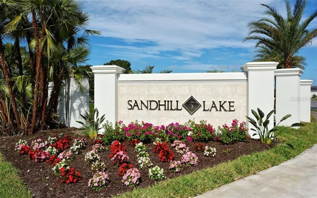 Recently Sold: $650,000 (3 beds, 3 baths, 2740 Square Feet)