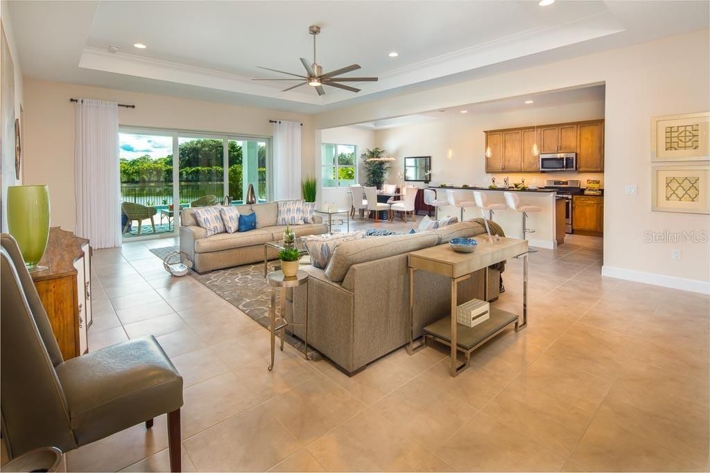 Recently Sold: $650,000 (3 beds, 3 baths, 2740 Square Feet)