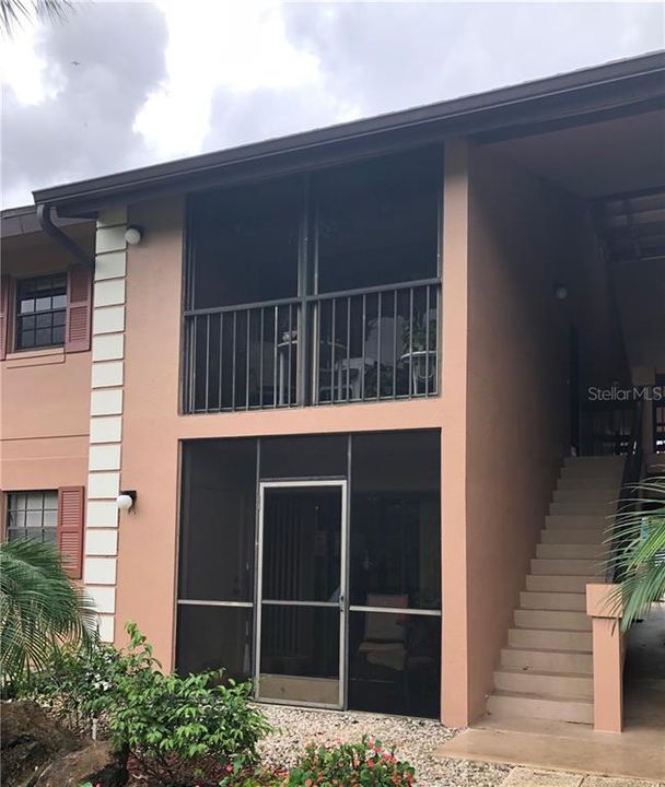 Vendido Recientemente: $89,900 (2 camas, 2 baños, 899 Pies cuadrados)