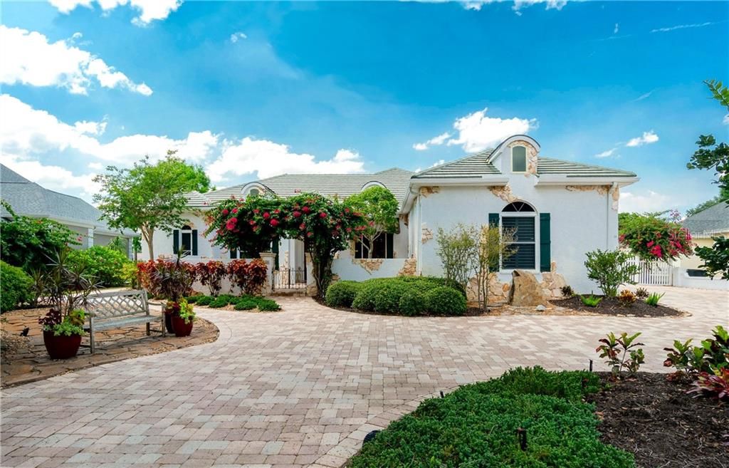 Recently Sold: $795,000 (4 beds, 3 baths, 3177 Square Feet)