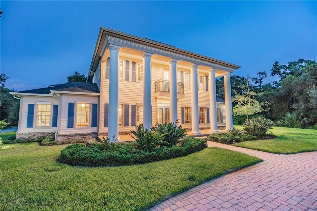 Vendido Recientemente: $819,000 (5 camas, 3 baños, 5644 Pies cuadrados)