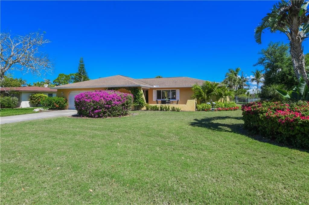 Recently Rented: $4,500 (3 beds, 2 baths, 1872 Square Feet)