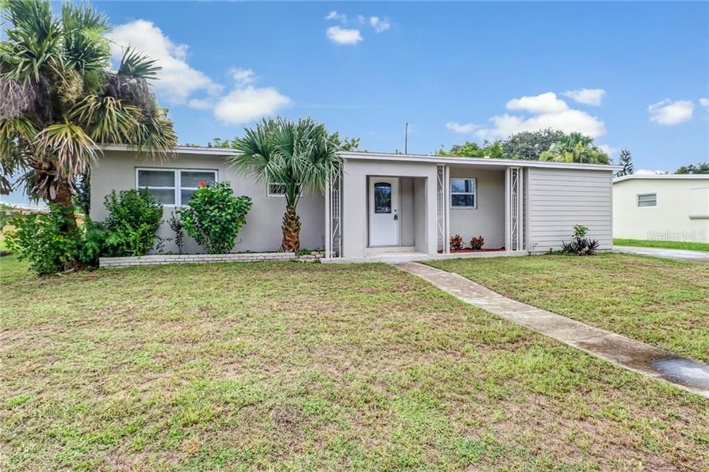 Recently Sold: $121,000 (2 beds, 1 baths, 988 Square Feet)