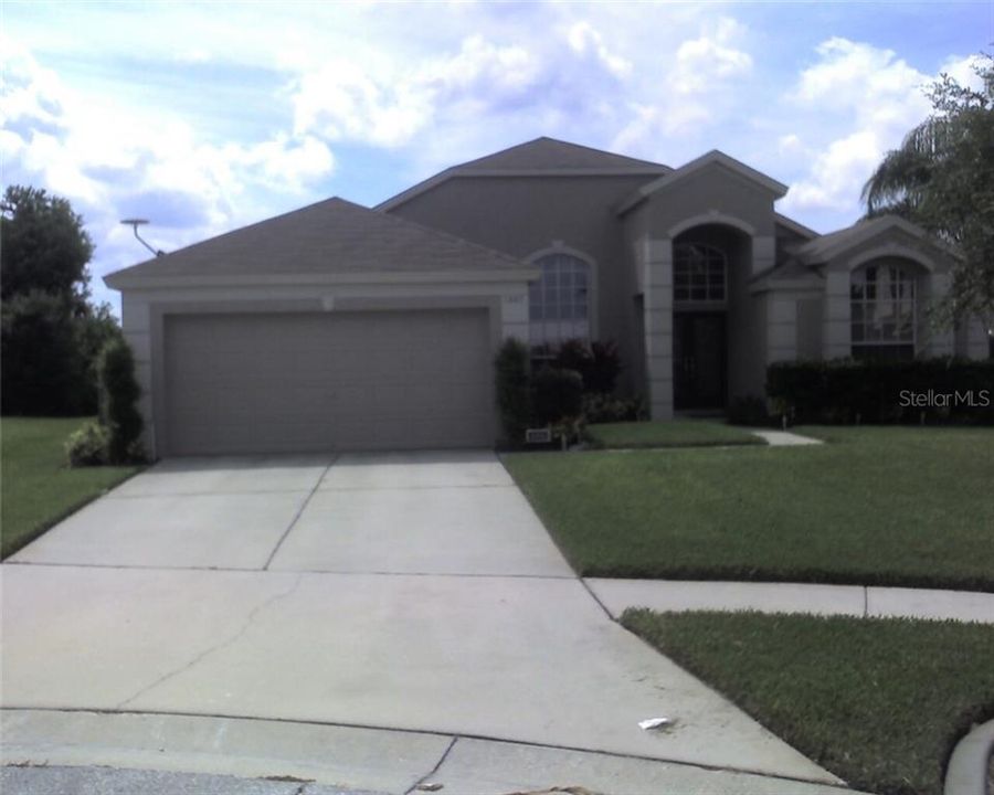 Recently Rented: $1,850 (3 beds, 2 baths, 2095 Square Feet)