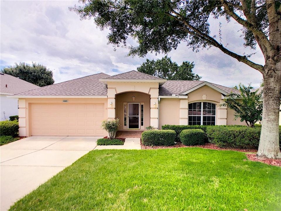 Recently Sold: $240,000 (3 beds, 2 baths, 1722 Square Feet)