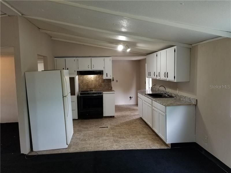 Recently Sold: $180,000 (3 beds, 2 baths, 1292 Square Feet)