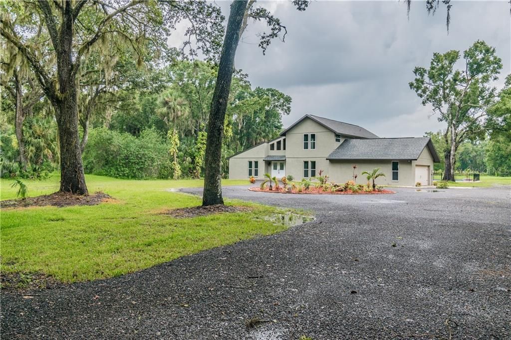 Vendido Recientemente: $599,900 (4 camas, 2 baños, 3004 Pies cuadrados)