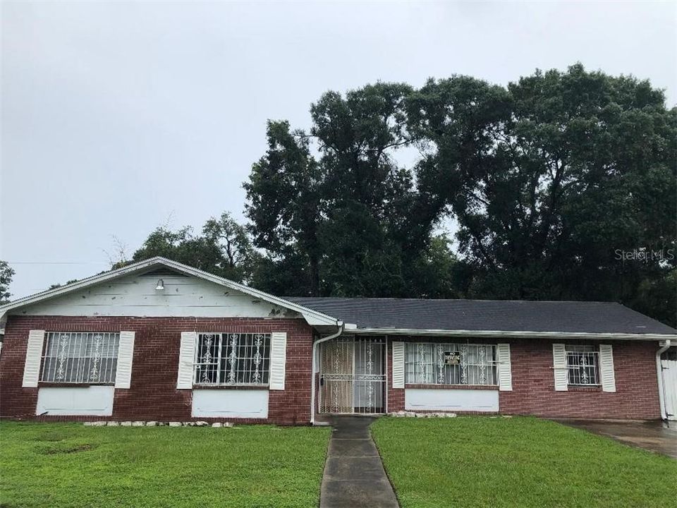 Vendido Recientemente: $130,000 (4 camas, 2 baños, 1702 Pies cuadrados)