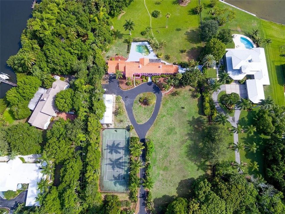 最近售出: $2,999,000 (3.41 acres)