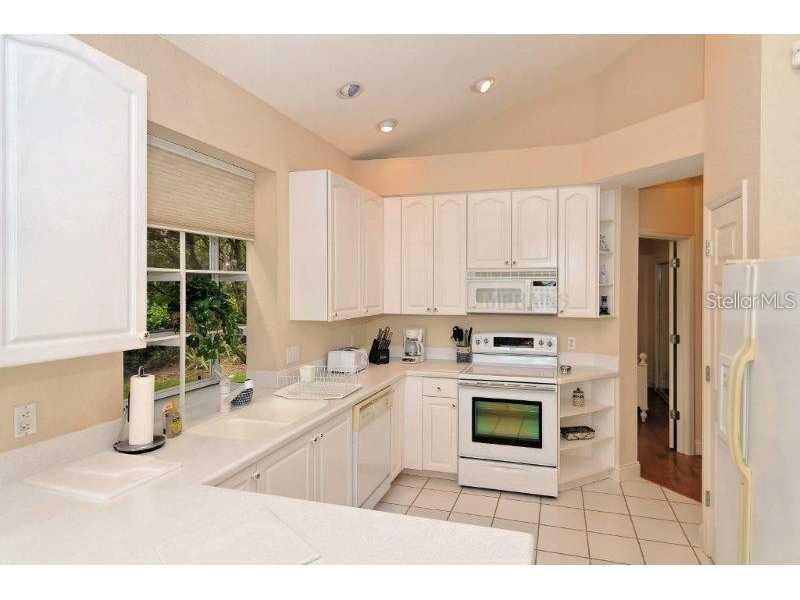 For Rent: $5,250 (3 beds, 2 baths, 1721 Square Feet)